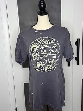 Country Deep Distressed Vintage-Style Graphic Tee Hotter Than A 2 Dollar Pistol